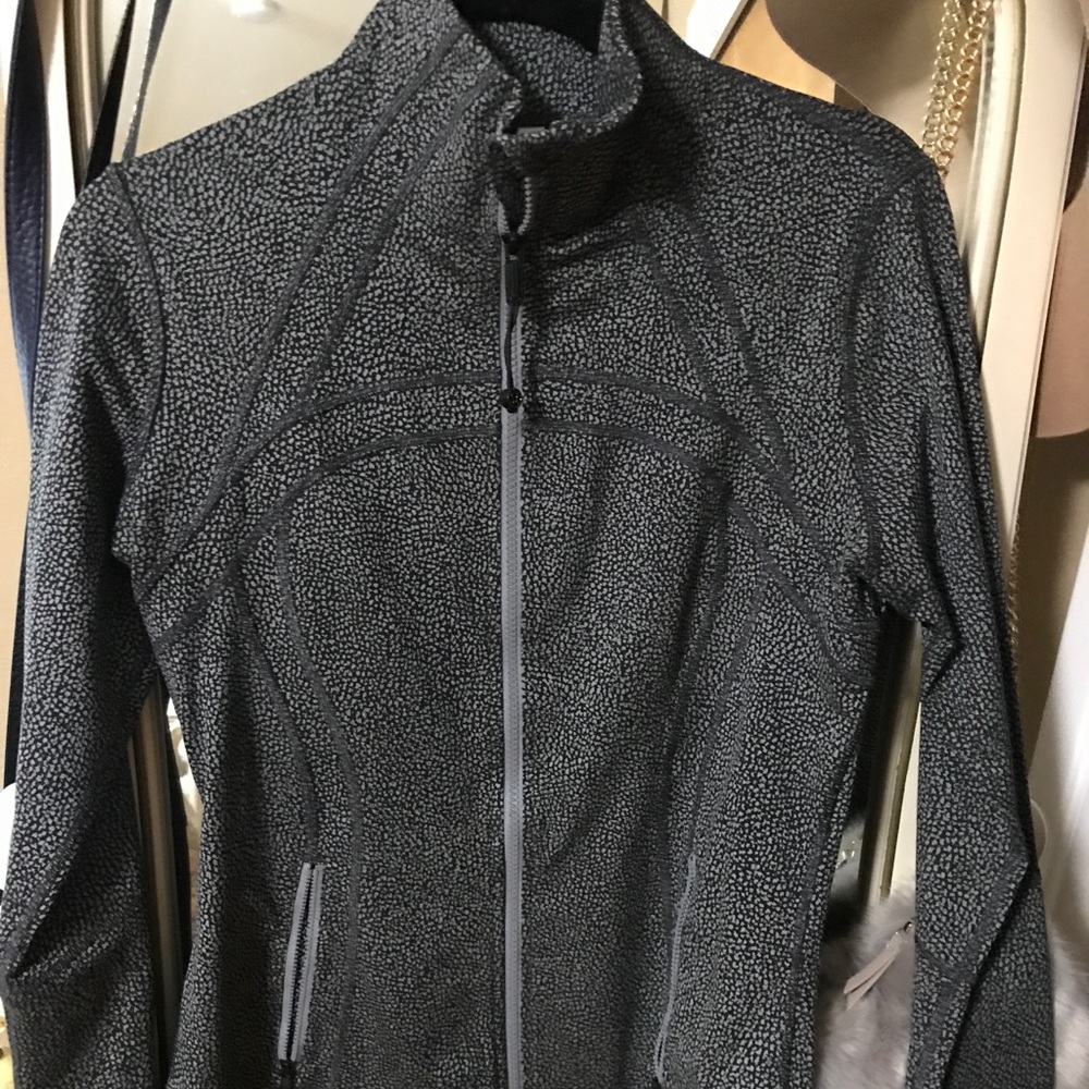 grey lulu lemon jacket